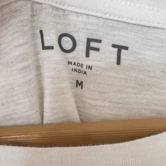 LOFT Women's Ruffle Tee Size Medium White T Shirt Smocked New Flutter - Picture 4 of 9